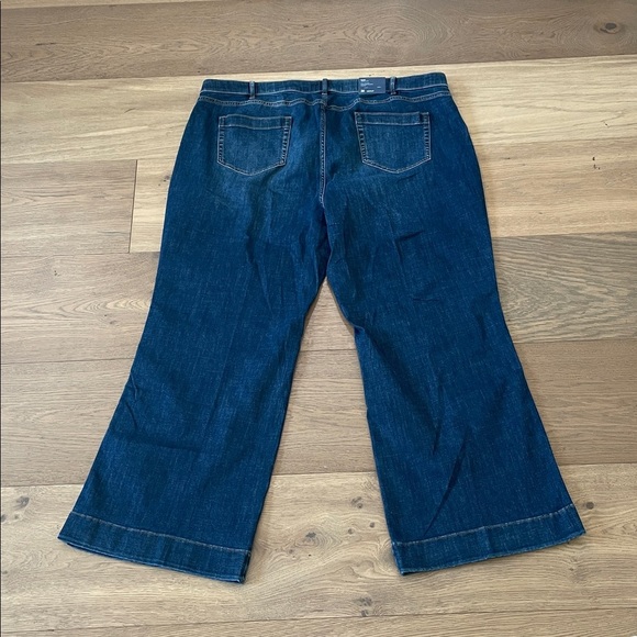 J.Jill Curvy High-Rise Flare Jeans Tremont Wash Size 26 Plus Size NWT - Picture 14 of 16